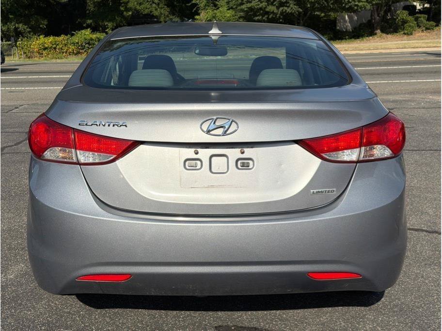 Used 2012 Hyundai Elantra Limited FWD image 5