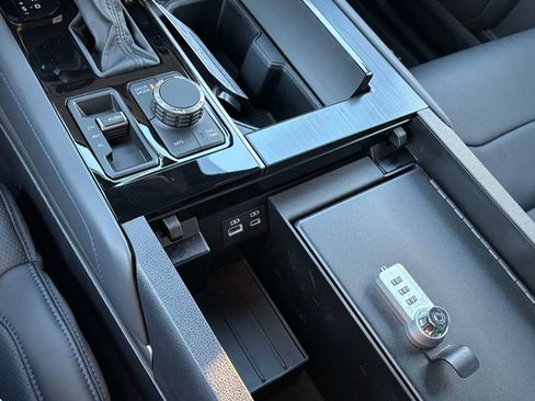 New 2026 Toyota Tundra Limited image 25