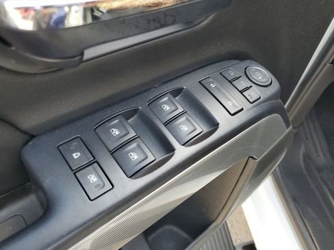 Used 2017 Chevrolet Silverado 1500 LTZ Z71 AWD/4WD image 9