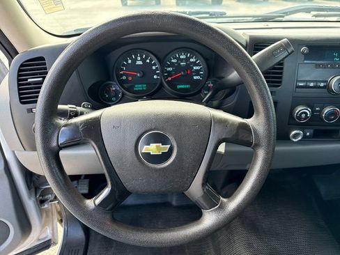 Used 2010 Chevrolet Silverado 1500 W/T RWD image 14
