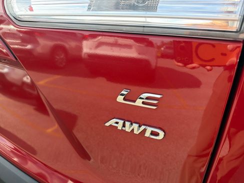 Certified 2022 Toyota Corolla Cross LE AWD/4WD image 7