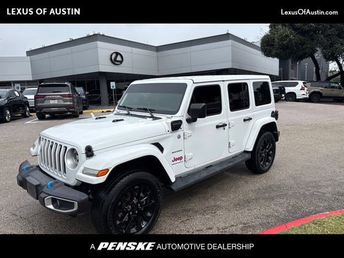 Used 2023 Jeep Wrangler Unlimited Sahara w/ Cold Weather Group AWD/4WD image 1