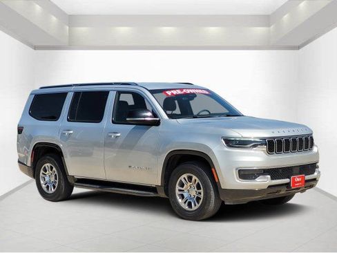 Used 2024 Jeep Wagoneer 2WD image 1