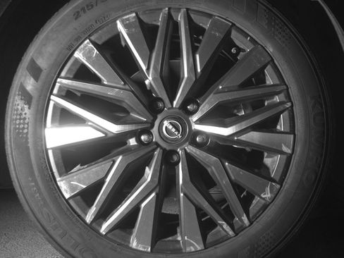 Used 2025 Nissan Altima 2.5 SV image 13