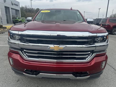 Used 2018 Chevrolet Silverado 1500 High Country image 3