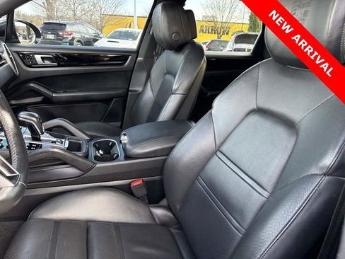 Used 2019 Porsche Cayenne Base FWD image 13