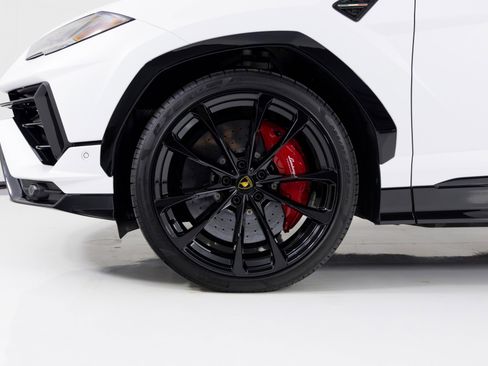 Used 2024 Lamborghini Urus S image 9