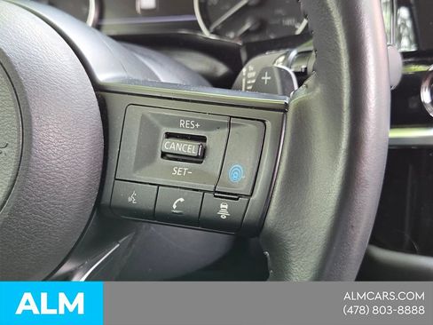 Used 2025 Nissan Pathfinder SV FWD image 21