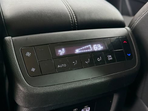 Used 2025 Nissan Pathfinder SV AWD/4WD image 26