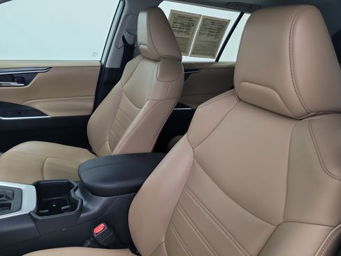 Certified 2022 Toyota RAV4 XLE Premium FWD image 23