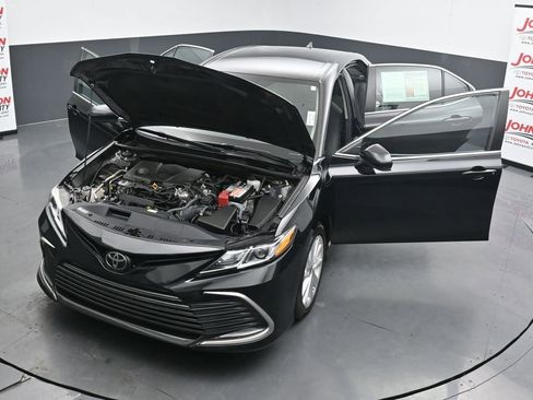 Used 2023 Toyota Camry LE FWD image 40