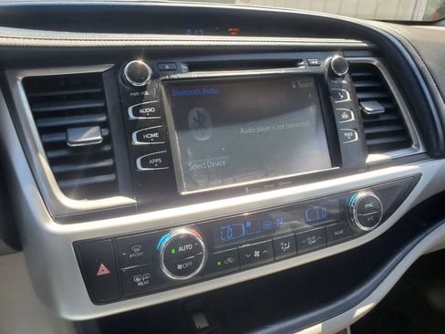 Used 2019 Toyota Highlander Plus image 51