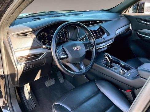Used 2023 Cadillac XT4 Premium Luxury image 13