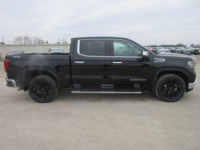 New 2026 GMC Sierra 1500 SLT w/ SLT Premium Package