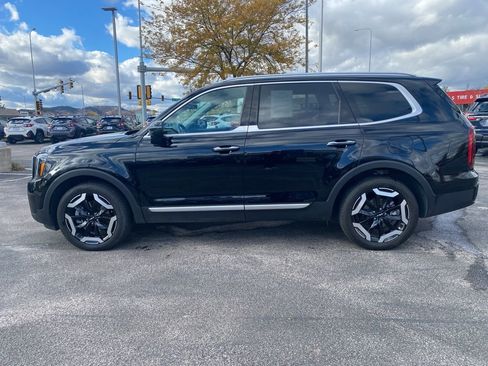 Used 2025 Kia Telluride S image 4