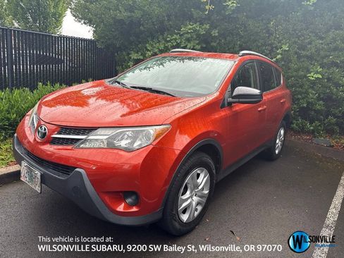 Used 2015 Toyota RAV4 LE AWD/4WD image 1