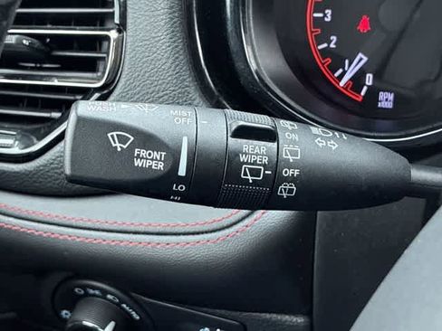 Used 2024 Dodge Durango GT RWD image 28