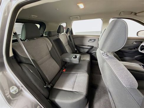 Certified 2023 Nissan Rogue SV image 27