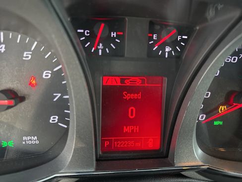 Used 2017 GMC Terrain SLE image 31