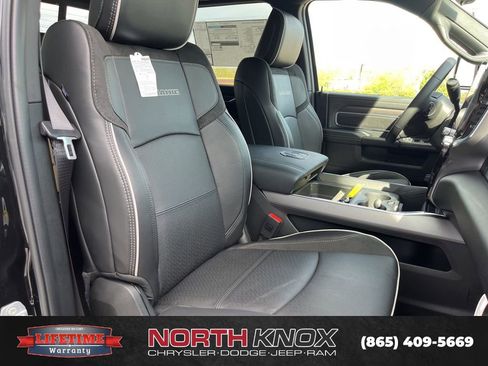 New 2026 RAM 2500 Laramie AWD/4WD image 28