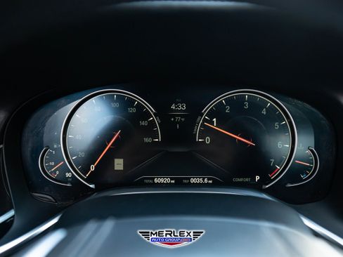 Used 2018 BMW 750i xDrive image 31