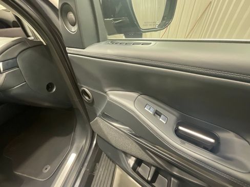 Used 2025 Lincoln Navigator L Reserve AWD/4WD image 13