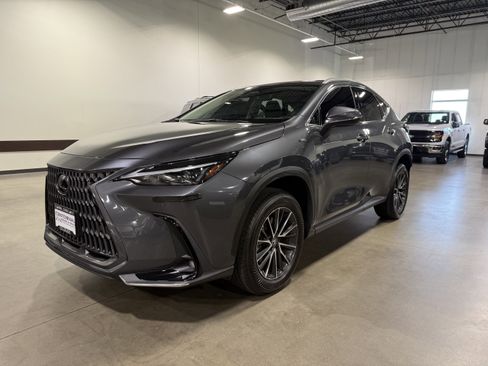 Used 2024 Lexus NX 350 AWD image 3