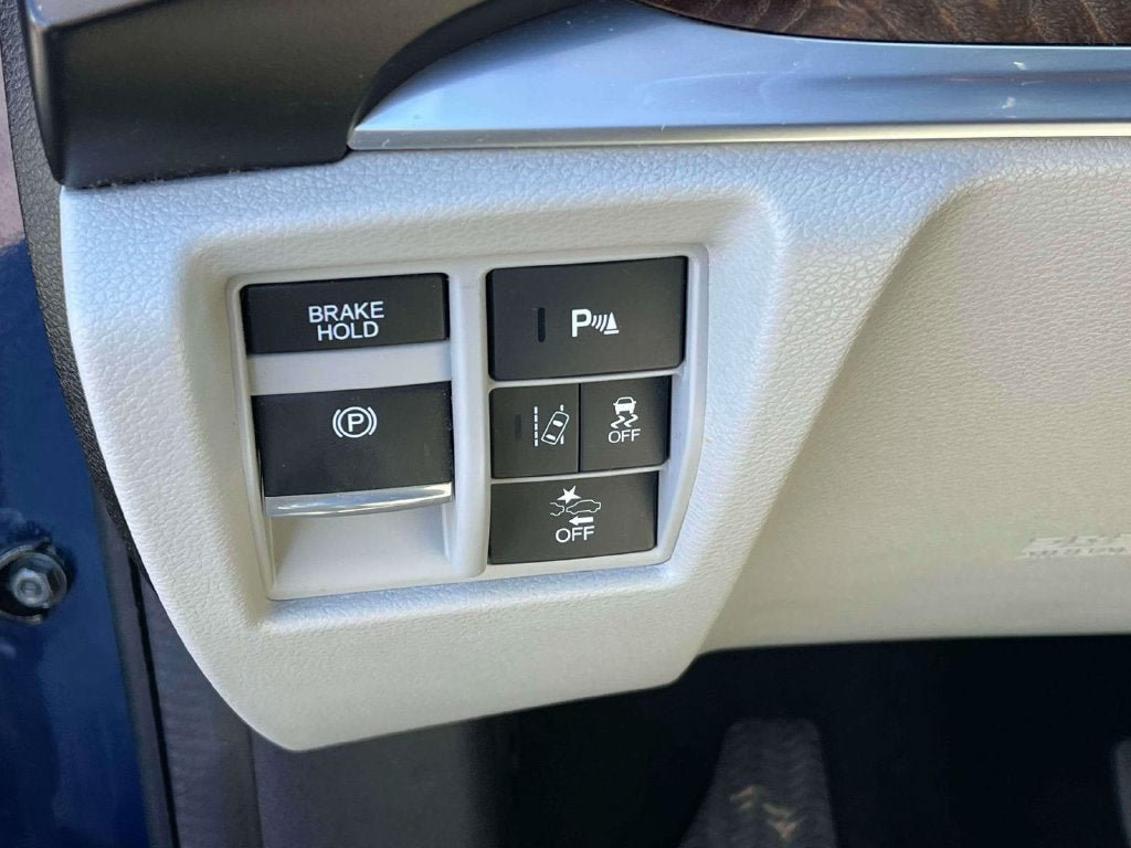 Used 2020 Acura MDX w/ Technology Package AWD/4WD image 31