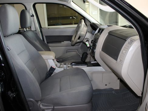 Used 2009 Ford Escape XLT FWD image 24