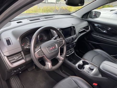 Used 2022 GMC Terrain AT4 image 9