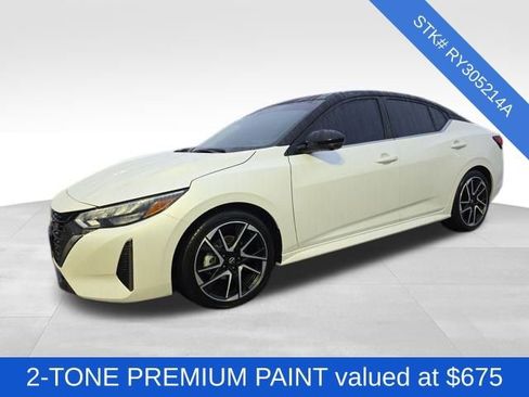 Used 2024 Nissan Sentra SR w/ SR Premium Package image 3