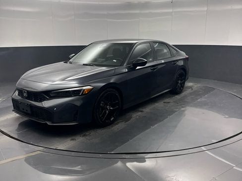 Used 2025 Honda Civic Sport image 25