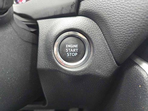 Used 2022 Toyota RAV4 XLE Premium image 32