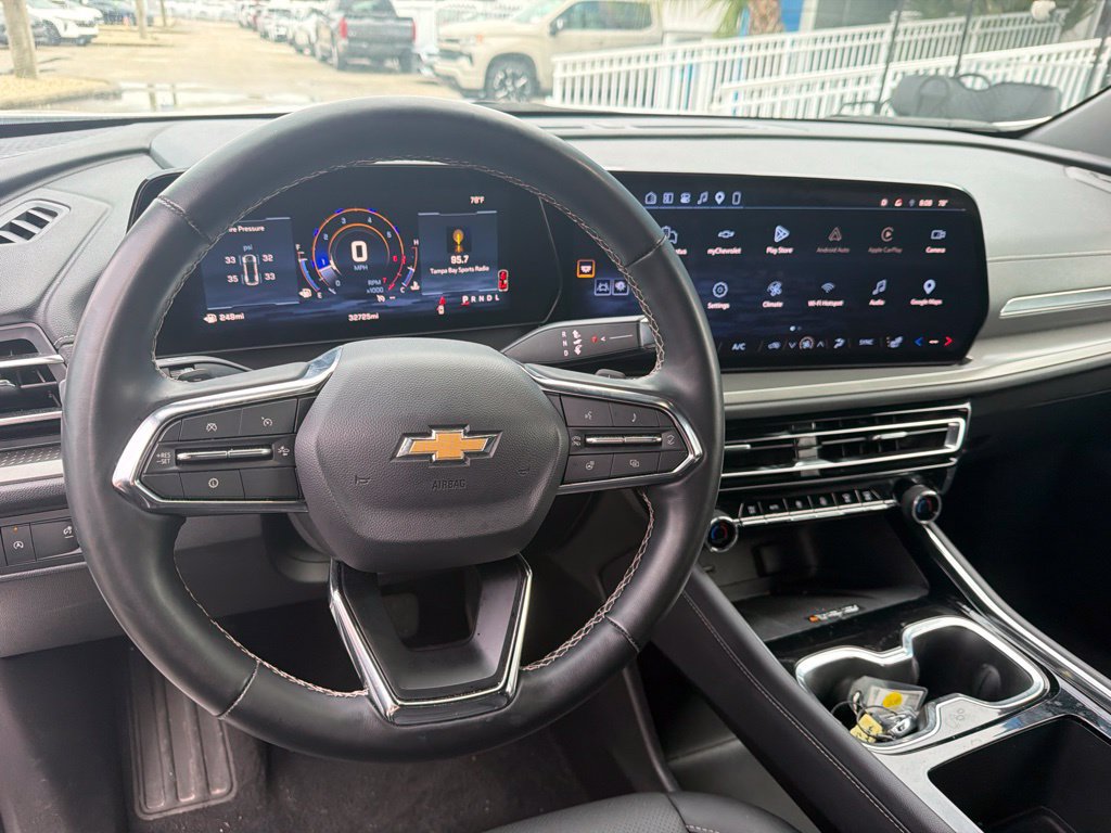 Used 2026 Chevrolet Traverse LT FWD image 16