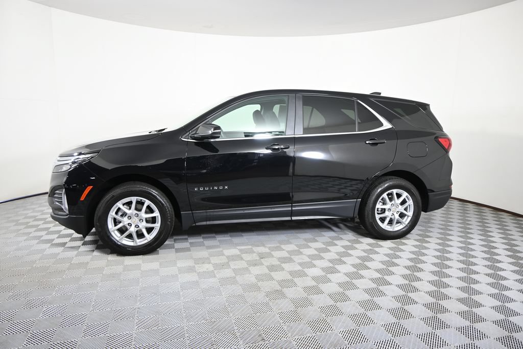 Used 2024 Chevrolet Equinox LT AWD/4WD image 2