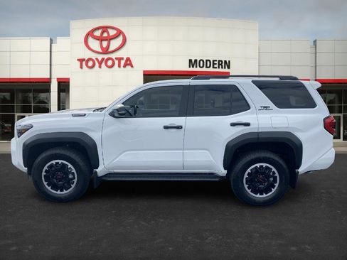 Certified 2025 Toyota 4Runner TRD Off-Road image 7