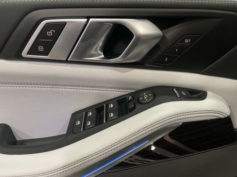 Used 2025 BMW X5 xDrive50e w/ Premium Package image 11