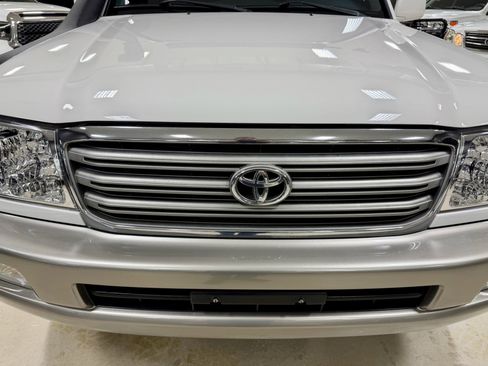 Used 2005 Toyota Land Cruiser image 10