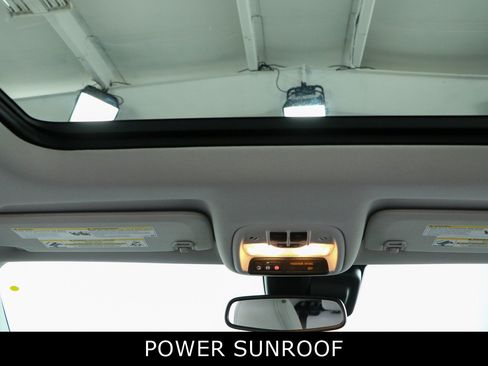 Used 2021 Chevrolet TrailBlazer LT w/ Sun and Liftgate Package FWD image 21
