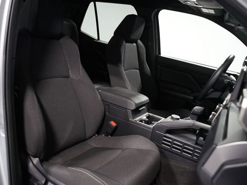 Used 2025 Toyota 4Runner SR5 image 29