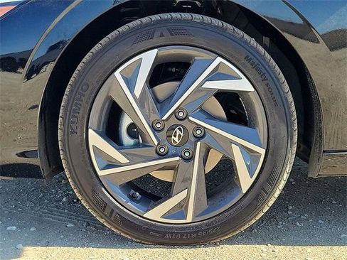 New 2025 Hyundai Elantra Sport image 23