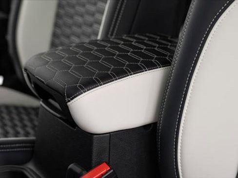 Used 2026 Jeep Gladiator Sport image 35