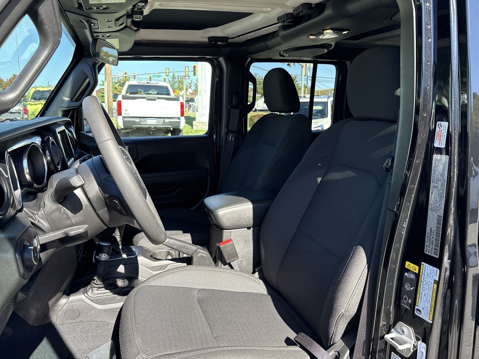 Used 2023 Jeep Wrangler Unlimited Sport AWD/4WD image 13