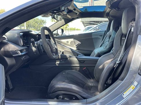 Used 2024 Chevrolet Corvette Stingray Premium Cpe w/ Body-Color Dual Roof Package image 2