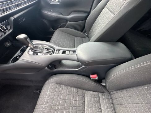 Used 2024 Honda HR-V LX image 17