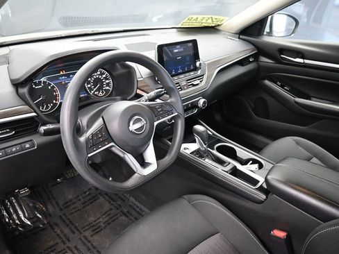 Used 2023 Nissan Altima 2.5 SV FWD image 20