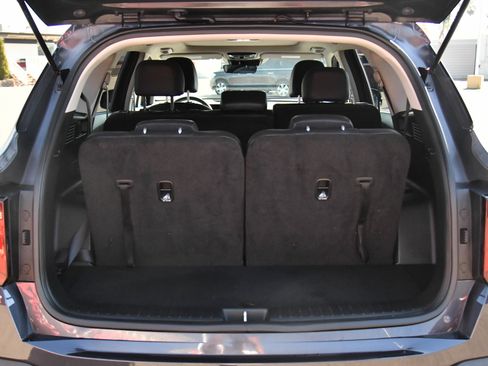 Used 2025 Kia Sorento S w/ Panoramic Sunroof Package image 49