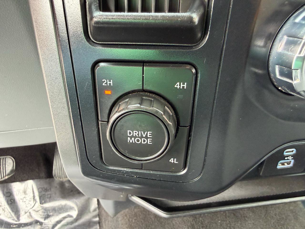 Used 2022 Ford F150 XLT w/ Equipment Group 301A Mid AWD/4WD image 18