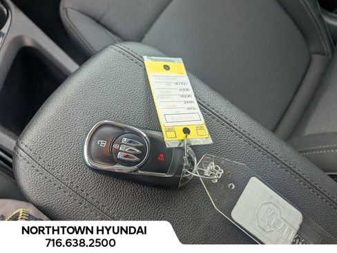 Used 2024 Buick Encore GX Preferred FWD image 19