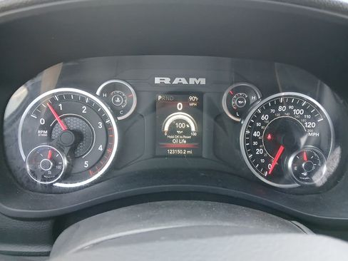 Used 2024 RAM 2500 Tradesman w/ Chrome Appearance Group AWD/4WD image 26